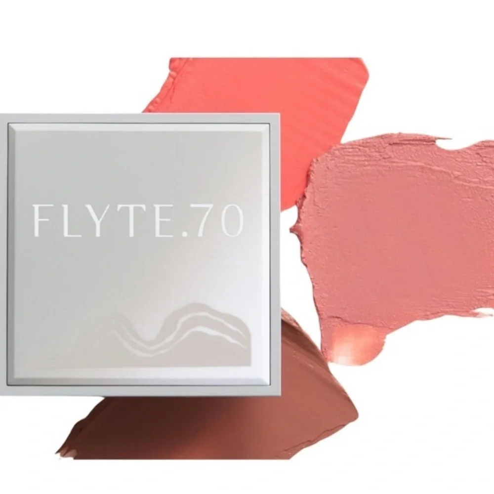 Flyte.70  Pressed Cheek Blush Shade Linger